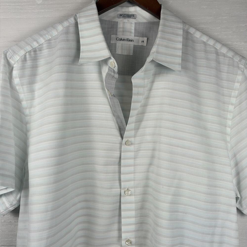 Calvin Klein Men’s L Short Sleeve Button Up Shirt Blue Gray Stripe 100% Cotton
